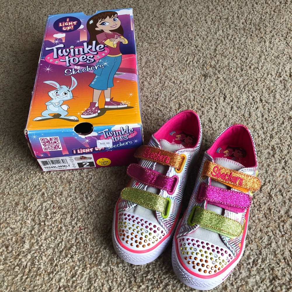 Twinkle Toe Light Up Sneakers! Size 2